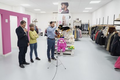 Nueva tienda de la cadena Moda re- de Caritas en Valladolid.- ICAL