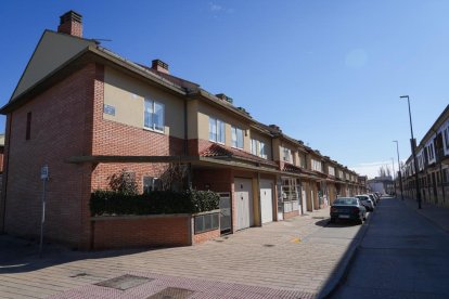 Calle de la 41 en La Overuela.- J.M. LOSTAU