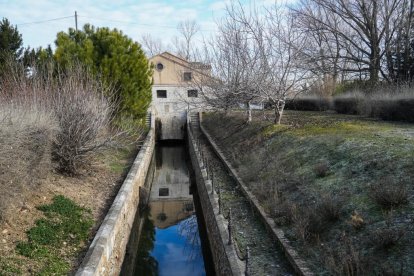 Ramal sur esclusa 41 del canal de Castilla en La Overuela.- J.M. LOSTAU
