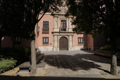 Palacio de Fabio Nelli en la plaza del mismo nombre en la actualidad .-J.M. LOSTAU