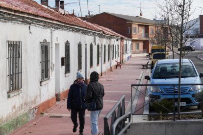 Calle Arrabal en La Overuela.- J.M. LOSTAU