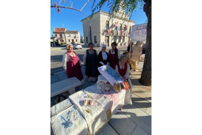 Exposición de oficios antiguos en el Mercado Medieval de este año.- AYUNTAMIENTO DE CAMPASPERO