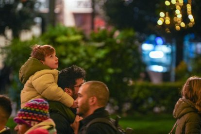 La novedad del encendido navideño en la Plaza de Portugalete. -PHOTOGENIC