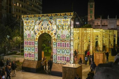 La novedad del encendido navideño en la Plaza de Portugalete. -PHOTOGENIC