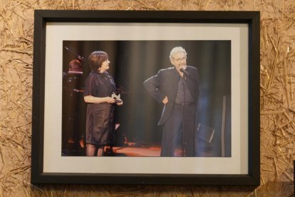 Fotografía de Concha Velasco en el comedor en su nombre en La Criolla. -J.M. LOSTAU