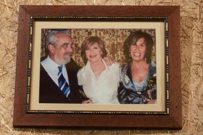 Fotografía de Concha Velasco en el comedor en su nombre en La Criolla. -J.M. LOSTAU
