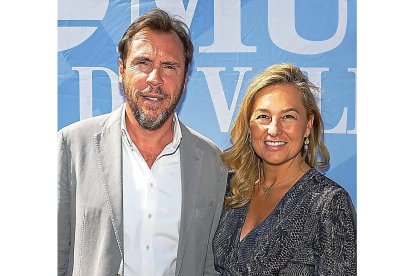 Óscar Puente y Laura Soria.