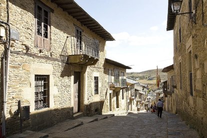 Calles empedradas en Puebla de Sanabria, Zamora. ICAL