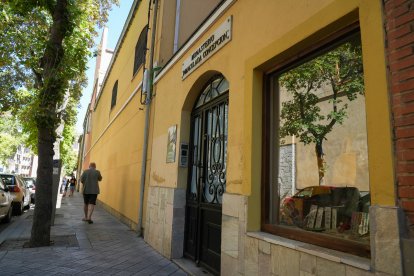 Monasterio de la Inmaculada Concepción en la calle Concepción .-J.M. LOSTAU