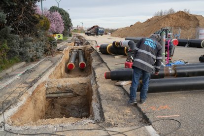 Obras en la calle padre José Acosta.- J.M. LOSTAU