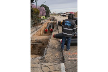 Obras en la calle padre José Acosta.- J.M. LOSTAU
