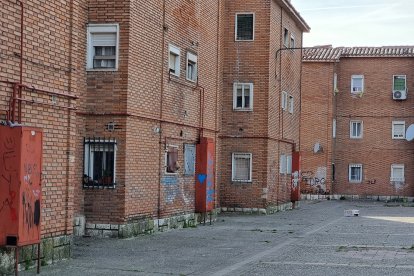 Tercer piso más barato de Valladolid en la plaza Esla.- PHOTOGENIC
