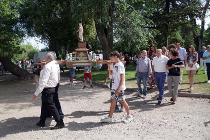 Procesión fluvial de la Virgen del Carmen por el río Pisuerga en Valladolid .-ICAL