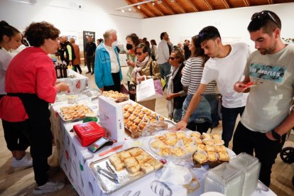 Repostería castellana en la segunda edición de la Feria de Alimentos. J.M. LOSTAU