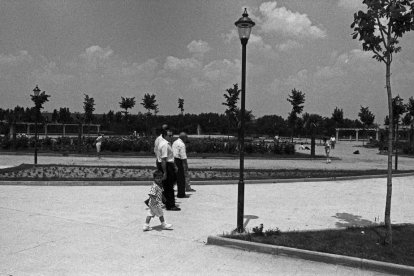Parque de la Ribera de Castilla de La Rondilla en 1990. - J.M. LOSTAU