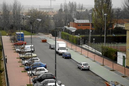 Calle La Rábida, en el barrio de La Rondilla, de donde partirá el puente y enlazará con la zona oeste de la ciudad en 2007. - ARCHIVO MUNICIPAL DE VALLADOLID