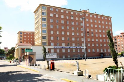 Fachada del edificio sede del antiguo Hospital Río Hortega de La Rondilla en 2009. - ARCHIVO MUNICIPAL DE VALLADOLID