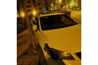 Estado en el que aparecía el coche de Ángel Hernádez.-E. M.