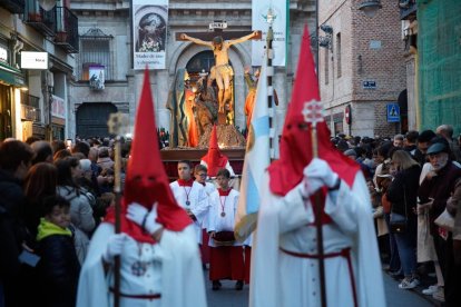 Procesión del Santísimo Rosario del Dolor en Valladolid. J.M. LOSTAU