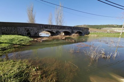 El río Esgueva se desborda en Olmos de Esgueva. PHOTOGENIC