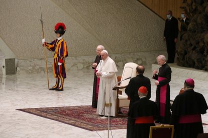 Su Santidad el Papa Francisco celebra una audiencia general en el que recibe al alcalde de Valladolid, Óscar Puente, y al arzobispo de la Diócesis vallisoletana, Ricardo Blázquez. - ICAL