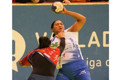 Caja Rural Aula - Balonmano Porriño. / LOSTAU