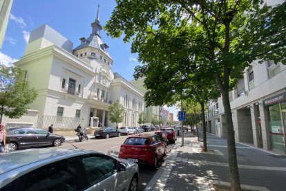 Calle de la Estación  en el barrio de San Andrés-Caño Argales en la actualidad.- J.M. LOSTAU.
