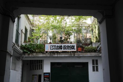 Estudio Arambol en la calle de Labradores en el barrio de San Andrés-Caño Argales.- J.M. LOSTAU.