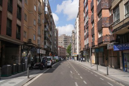 Calle de Nicolás Salmerón en el barrio de San Andrés-Caño Argales.- J.M. LOSTAU.