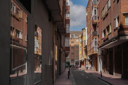 Calle del Nogal en el barrio de San Andrés-Caño Argales.- J.M. LOSTAU.