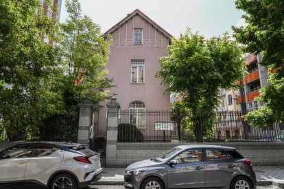 Centro de Educación en la calle Muro en el barrio de San Andrés-Caño Argales.- J.M. LOSTAU.