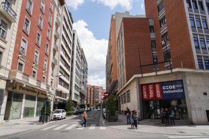 Calle Divina Pastora en el barrio de San Andrés-Caño Argales.- J.M. LOSTAU.