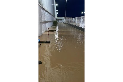 Inundación en la factoría de Faurecia en Valladolid. -E.M.