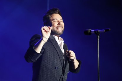 Miguel Poveda, en un momento de su actuación en la Fiestas de Valladolid 2022. PHOTOGENIC