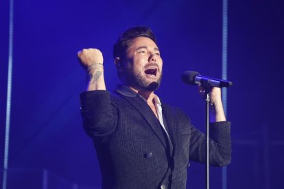 Miguel Poveda, en un momento de su actuación en la Fiestas de Valladolid 2022. PHOTOGENIC