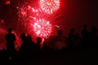 Fuegos artificiales en la jornada de jueves: Pirotecnia Tamarit. / PHOTOGENIC/ CARLOS LLORENTE