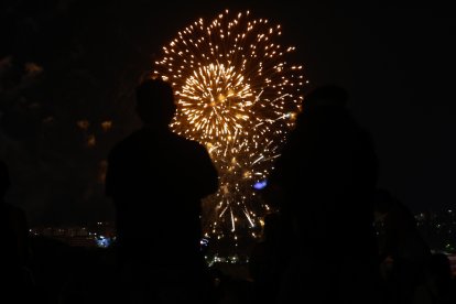 Fuegos artificiales en la jornada de jueves: Pirotecnia Tamarit. / PHOTOGENIC/ CARLOS LLORENTE