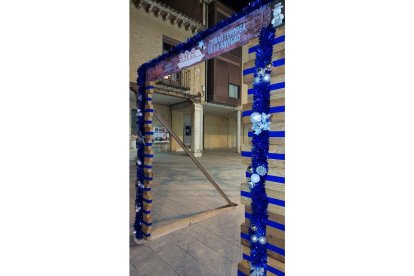 Medina de Rioseco ya está iluminada y decorada para la Navidad. -AYUNTAMIENTO DE RIOSECO