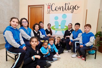 Valladolid, 22/2/2024. Reportaje en el colegio virgen niña sobre alumnos tutores de infantil, primaria y secundaria. Photogenic/Miguel Ángel Santos