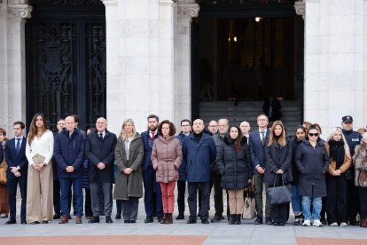Minuto de silencio en la plaza Mayor por Sergio, el joven asesinado en Burgos - AYUNTAMIENTO DE VALLADOLID