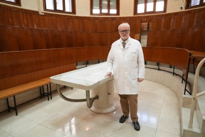 Juan Francisco Pastor en la Facultad de Medicina de la Universidad de Valladolid. -J. M. LOSTAU