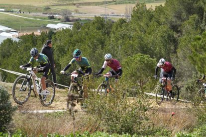 Segunda prueba de la Copa de España BTT en el Cerro de las Contiendas de Valladolid. / JM LOSTAU