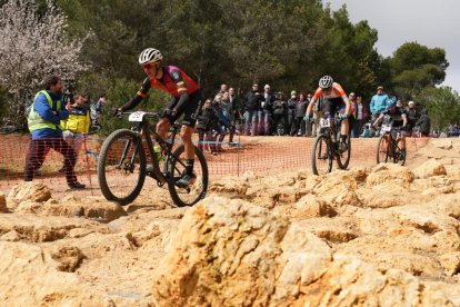 Segunda prueba de la Copa de España BTT en el Cerro de las Contiendas de Valladolid. / JM LOSTAU