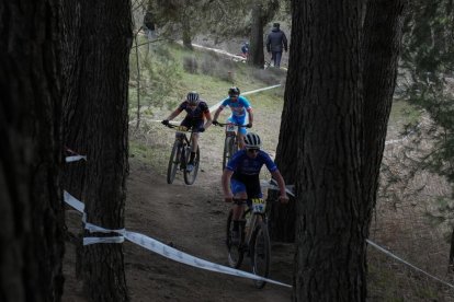 Segunda prueba de la Copa de España BTT en el Cerro de las Contiendas de Valladolid. / JM LOSTAU