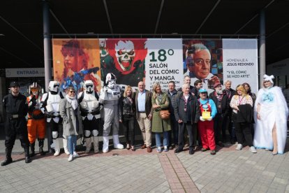 Imagen de familia de la presentación del Salón del Cómic y el Manga en la Feria de Valladolid. J.M. LOSTAU.