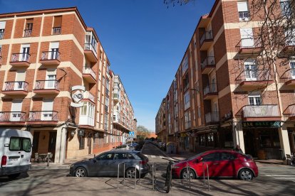La calle Covadonga de Valladolid vista desde la plaza de las Batallas en la actualidad. - J.M. LOSTAU