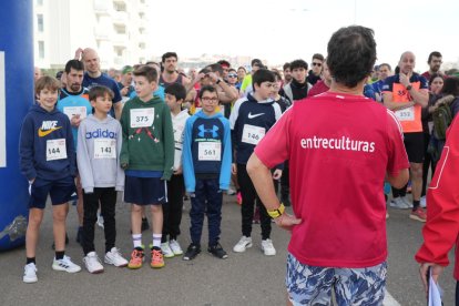 Carrera por la infancia refugiada en Arroyo de la Encomienda. / LOSTAU
