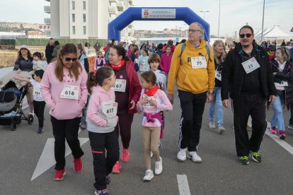 Carrera por la infancia refugiada en Arroyo de la Encomienda. / LOSTAU