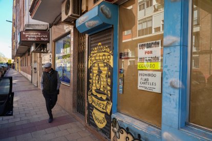 Local cerrado en la calle Covadonga de Valladolid en la actualidad. - J.M. LOSTAU