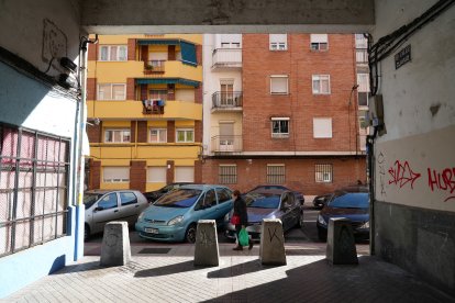 La calle Covadonga de Valladolid vista desde el túnel de la calle Clavijo en la actualidad. - J.M. LOSTAU